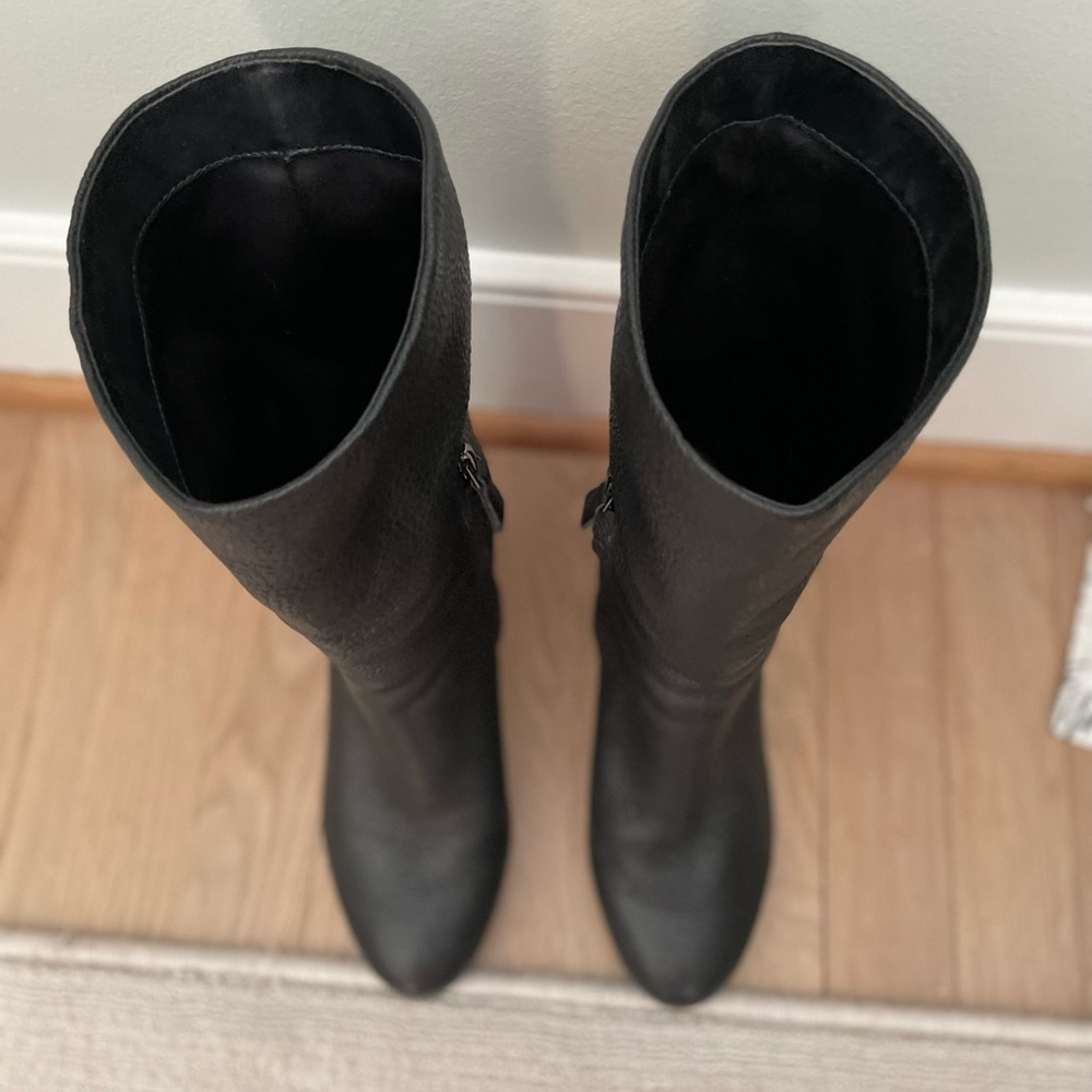 Black boots - Picture 2 of 5